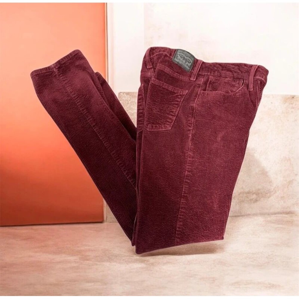 Women’s Corduroy Levi’s Size 28